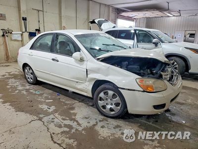 Czwarte zdjęcie samochodu z boku: 2007 KIA SPECTRA LX VIN:KNAFE121675423330 - miniatura