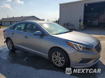 Czwarte zdjęcie samochodu z boku: 2016 HYUNDAI SONATA SE VIN:5NPE24AF4GH304200 - miniatura