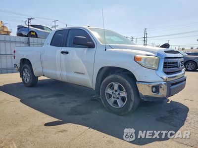 Czwarte zdjęcie samochodu z boku: 2014 TOYOTA TUNDRA SR5 VIN:5TFRM5F17EX080288 - miniatura
