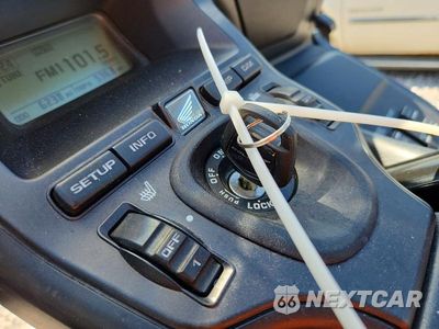 Zdjęcie 8 z 9 samochodu: 2012 HONDA GL1800 VIN:JH2SC68G6CK003859 - miniatura