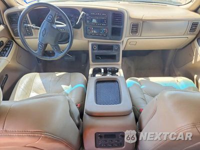 Zdjęcie 8 z 13 samochodu: 2003 CHEVROLET TAHOE K1500 VIN:1GNEK13Z03R133591 - miniatura