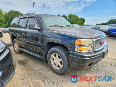 Czwarte zdjęcie samochodu z boku: 2006 GMC YUKON DENALI VIN:1GKEK63U86J105751 - miniatura