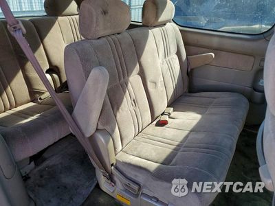 Zdjęcie 11 z 13 samochodu: 2001 TOYOTA SIENNA CE VIN:4T3ZF19C41U398688 - miniatura