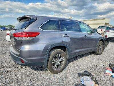 Trzecie zdjęcie samochodu z tyłu: 2019 TOYOTA HIGHLANDER LE PLUS VIN:5TDBZRFH7KS983436 - miniatura