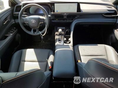 Zdjęcie 8 z 12 samochodu: 2026 TOYOTA CROWN XLE VIN:JTDAAAAF4T3045228 - miniatura
