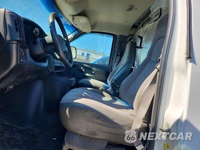 Zdjęcie 7 z 13 samochodu: 2006 CHEVROLET EXPRESS 1500 DELIVERY VAN VIN:1GCFG15X061140179 - miniatura