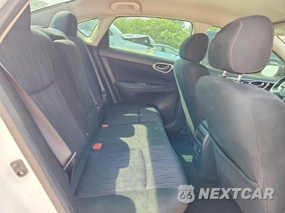 Zdjęcie 10 z 12 samochodu: 2019 NISSAN SENTRA SV VIN:3N1AB7AP7KY382140 - miniatura