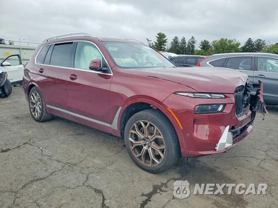 Czwarte zdjęcie samochodu z boku: 2025 BMW X7 XDRIVE40I VIN:5UX23EM00S9X29202 - miniatura