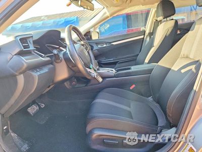 Zdjęcie 7 z 12 samochodu: 2019 HONDA CIVIC EX VIN:19XFC1F30KE015522 - miniatura