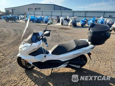Trzecie zdjęcie samochodu z tyłu: 2022 HONDA PCX 150 VIN:RLHKF4706NY100312 - miniatura