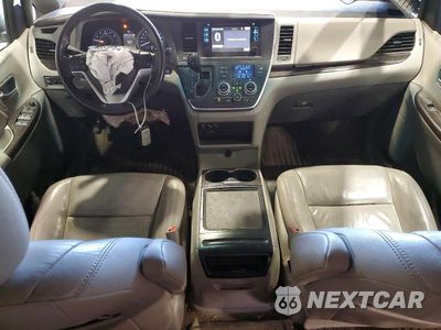 Zdjęcie 8 z 13 samochodu: 2017 TOYOTA SIENNA XLE 7-PASSENGER VIN:5TDDZ3DC5HS178864 - miniatura