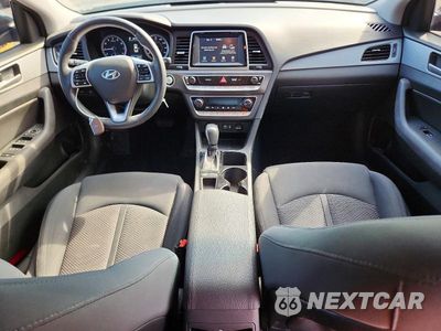 Zdjęcie 8 z 13 samochodu: 2019 HYUNDAI SONATA SEL VIN:5NPE34AF5KH729480 - miniatura