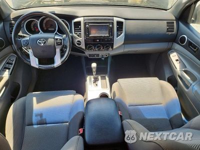 Zdjęcie 8 z 12 samochodu: 2014 TOYOTA TACOMA VIN:3TMLU4EN6EM137834 - miniatura