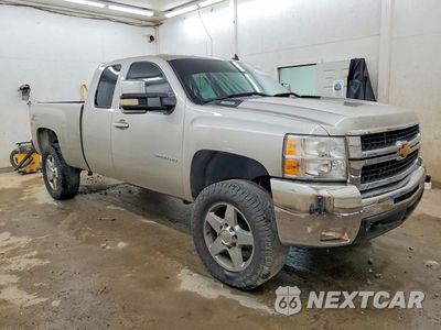 Czwarte zdjęcie samochodu z boku: 2008 CHEVROLET SILVERADO K2500 HEAVY DUTY VIN:1GCHK29668E137863 - miniatura