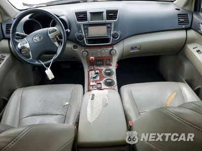 Zdjęcie 8 z 13 samochodu: 2013 TOYOTA HIGHLANDER LIMITED VIN:5TDDK3EH3DS248483 - miniatura