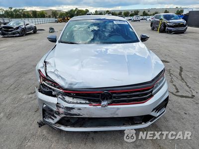 Piąte zdjęcie samochodu w środku: 2018 VOLKSWAGEN PASSAT GT VIN:1VWJM7A30JC050727 - miniatura