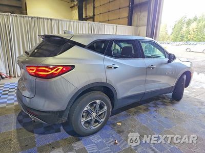 Trzecie zdjęcie samochodu z tyłu: 2025 CHEVROLET BLAZER 2LT VIN:3GNKBCR41SS199489 - miniatura