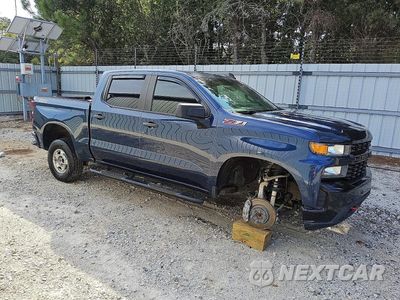 Czwarte zdjęcie samochodu z boku: 2021 CHEVROLET SILVERADO K1500 TRAIL BOSS CUSTOM VIN:1GCPYCEF4MZ159658 - miniatura