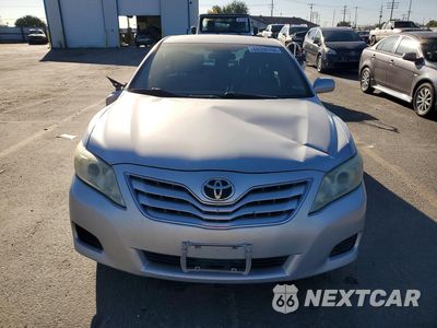 Piąte zdjęcie samochodu w środku: 2010 TOYOTA CAMRY LE VIN:4T1BF3EK3AU061481 - miniatura