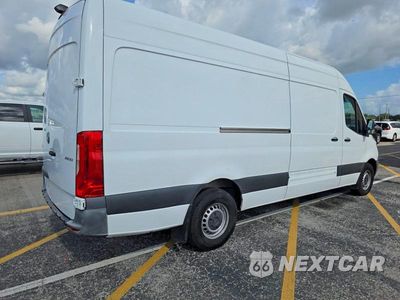 Czwarte zdjęcie samochodu z boku: 2023 MERCEDES-BENZ SPRINTER 2500 VIN:W1Y4NCHY3PT148579 - miniatura