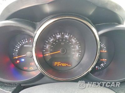 Zdjęcie 9 z 13 samochodu: 2011 KIA SOUL + VIN:KNDJT2A20B7254843 - miniatura