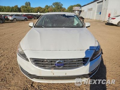 Piąte zdjęcie samochodu w środku: 2017 VOLVO S60 PREMIER VIN:LYV402TK2HB145999 - miniatura