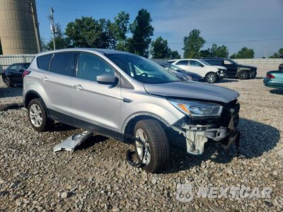 Czwarte zdjęcie samochodu z boku: 2019 FORD ESCAPE SE VIN:1FMCU9GD7KUB31254 - miniatura