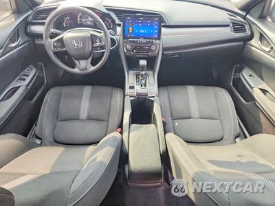 Zdjęcie 8 z 12 samochodu: 2017 HONDA CIVIC LX VIN:SHHFK7H23HU202099 - miniatura