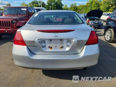 Zdjęcie 6 z 12 samochodu: 2006 HONDA ACCORD VALUE VIN:1HGCM56106A013639 - miniatura