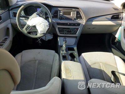 Zdjęcie 8 z 12 samochodu: 2017 HYUNDAI SONATA SE VIN:5NPE24AF1HH572848 - miniatura