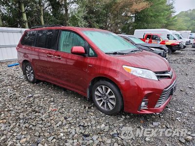 Czwarte zdjęcie samochodu z boku: 2018 TOYOTA SIENNA XLE 7-PASSENGER VIN:5TDDZ3DC4JS208085 - miniatura