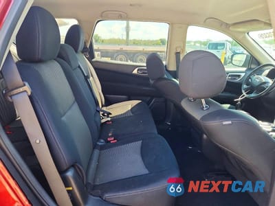Zdjęcie 11 z 13 samochodu: 2017 NISSAN PATHFINDER SV VIN:5N1DR2MN2HC610464 - miniatura