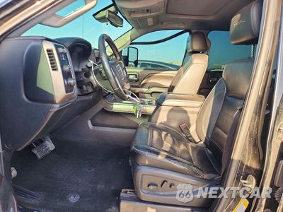 Zdjęcie 7 z 12 samochodu: 2018 GMC SIERRA K2500 DENALI VIN:1GT12UEY2JF165731 - miniatura