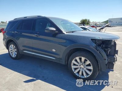 Czwarte zdjęcie samochodu z boku: 2022 FORD EXPLORER KING RANCH VIN:1FM5K8LCXNGA79949 - miniatura
