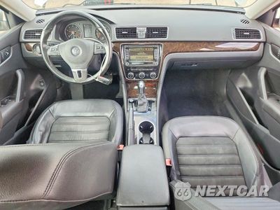 Zdjęcie 8 z 13 samochodu: 2014 VOLKSWAGEN PASSAT SEL VIN:1VWCS7A38EC098125 - miniatura