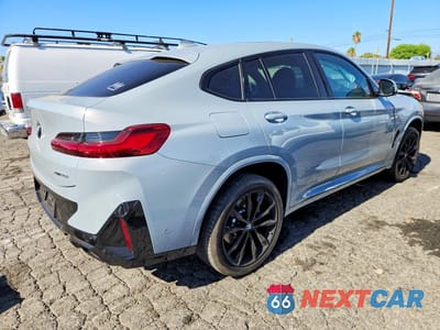 Trzecie zdjęcie samochodu z tyłu: 2024 BMW X4 XDRIVE30I VIN:5UX33DT06R9X04010 - miniatura