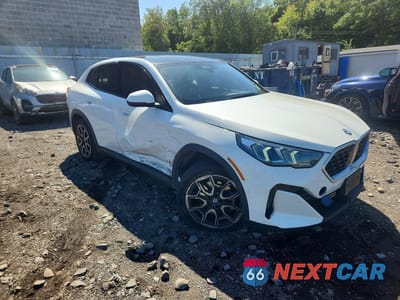 Czwarte zdjęcie samochodu z boku: 2026 BMW X2 XDRIVE28I VIN:WBX63GM0XT5697546 - miniatura