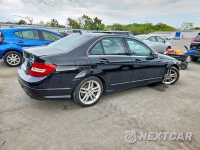 Trzecie zdjęcie samochodu z tyłu: 2013 MERCEDES-BENZ C 300 4MATIC VIN:WDDGF8ABXDR262384 - miniatura