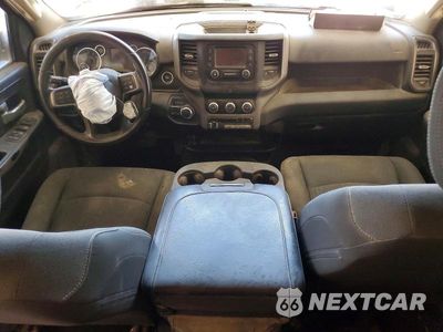Zdjęcie 8 z 12 samochodu: 2019 RAM 2500 TRADESMAN VIN:3C6UR5CJ9KG685808 - miniatura