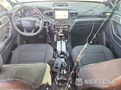 Zdjęcie 8 z 13 samochodu: 2025 FORD EXPLORER POLICE INTERCEPTOR VIN:1FM5K8AW2SGB86809 - miniatura
