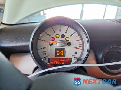 Zdjęcie 9 z 12 samochodu: 2011 MINI COOPER VIN:WMWSU3C50BT094983 - miniatura