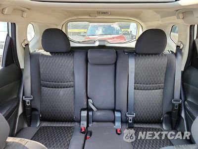 Zdjęcie 10 z 13 samochodu: 2017 NISSAN ROGUE SV VIN:5N1AT2MV1HC732706 - miniatura