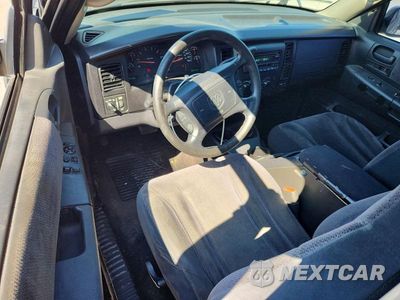 Zdjęcie 8 z 12 samochodu: 2002 DODGE DAKOTA SPORT VIN:1B7GG32N12S696959 - miniatura