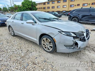 Czwarte zdjęcie samochodu z boku: 2015 LINCOLN MKZ VIN:3LN6L2G92FR625375 - miniatura