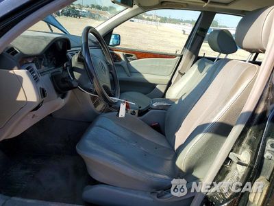 Zdjęcie 7 z 12 samochodu: 1999 MERCEDES-BENZ E 300TD VIN:WDBJF25H6XA920439 - miniatura
