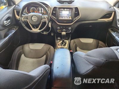 Zdjęcie 8 z 12 samochodu: 2014 JEEP CHEROKEE LATITUDE VIN:1C4PJMCBXEW231959 - miniatura