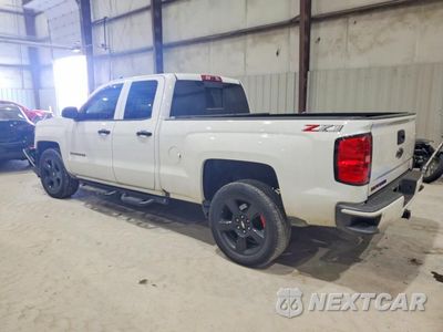 Drugie zdjęcie samochodu z przodu: 2018 CHEVROLET SILVERADO K1500 LT VIN:1GCVKREH2JZ123170 - miniatura