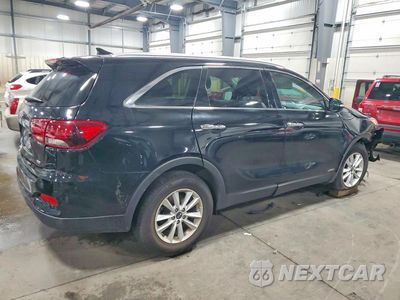 Trzecie zdjęcie samochodu z tyłu: 2019 KIA SORENTO LX VIN:5XYPGDA30KG575223 - miniatura