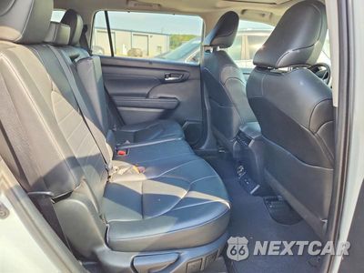 Zdjęcie 10 z 12 samochodu: 2020 TOYOTA HIGHLANDER XLE VIN:5TDGZRAH9LS513603 - miniatura