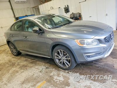 Czwarte zdjęcie samochodu z boku: 2016 VOLVO S60 CROSS COUNTRY T5 VIN:YV4612UM3G2000571 - miniatura
